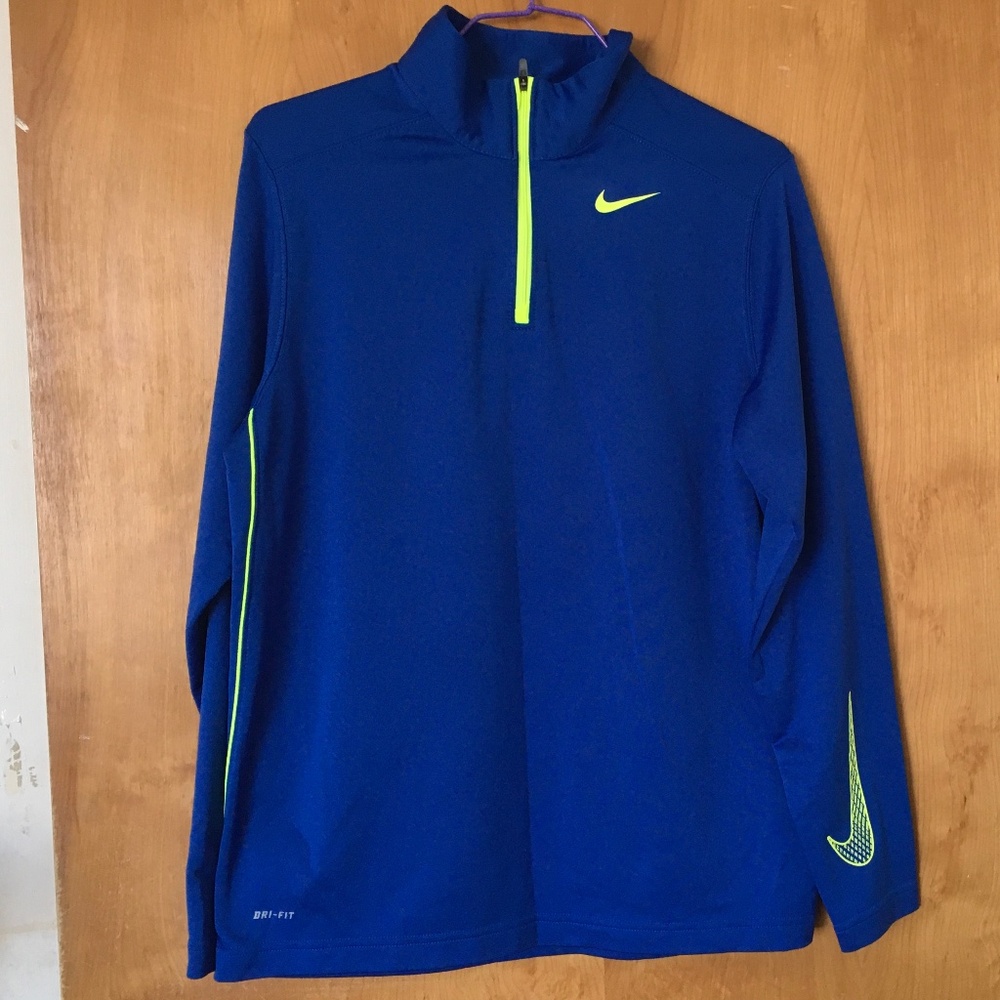 Nike 1/4 pull over shirt